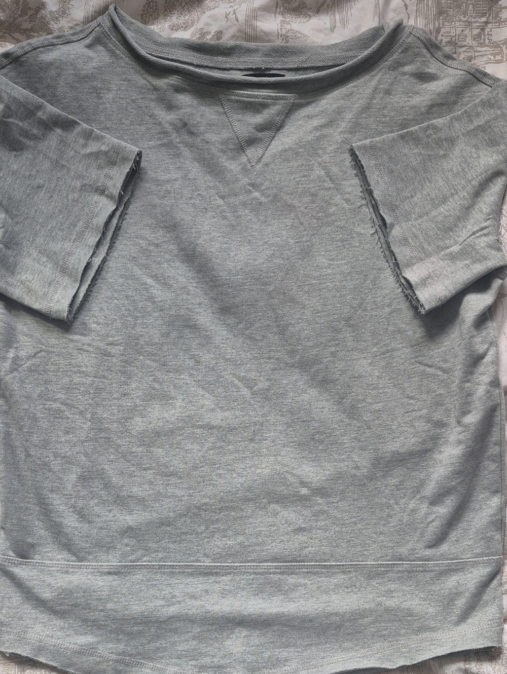 New! Silver Jeans Co. Grey Distressed Raw Hem Short Sleeve Top